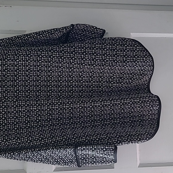 Max Studio B&W Print Shirt - Picture 8 of 10